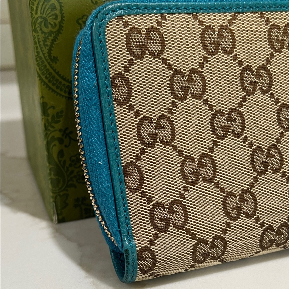 Gucci Brown Monogram Canvas Zipper Wallet with Teal Trim - Picture 8 of 8